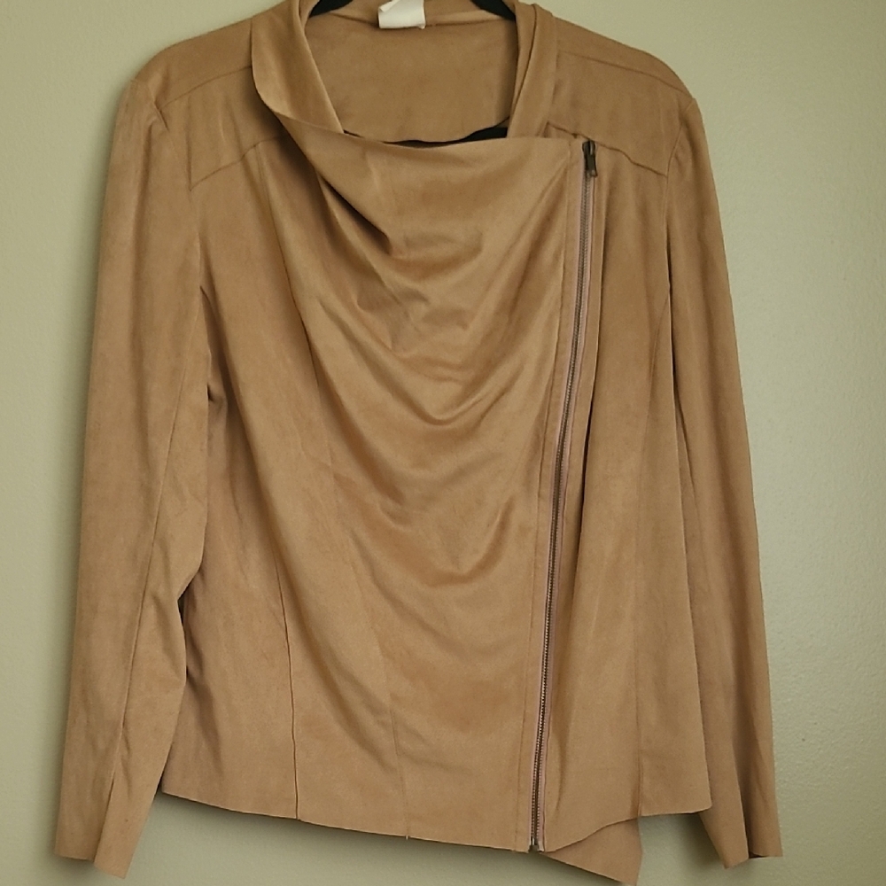Elegant Women's Soft Brown Blazer - Picture 4 of 7